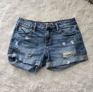 Hidden Jean Shorts. Size small. Good preowned condition.
